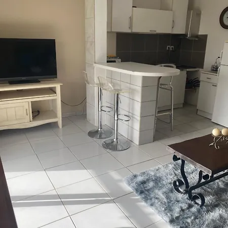 Bel 15 Mins Des Plages Appartement